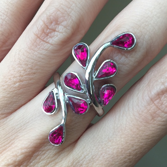 Jewelry - ❤️Stunning Simulated Pink Sapphire Ring Size 9